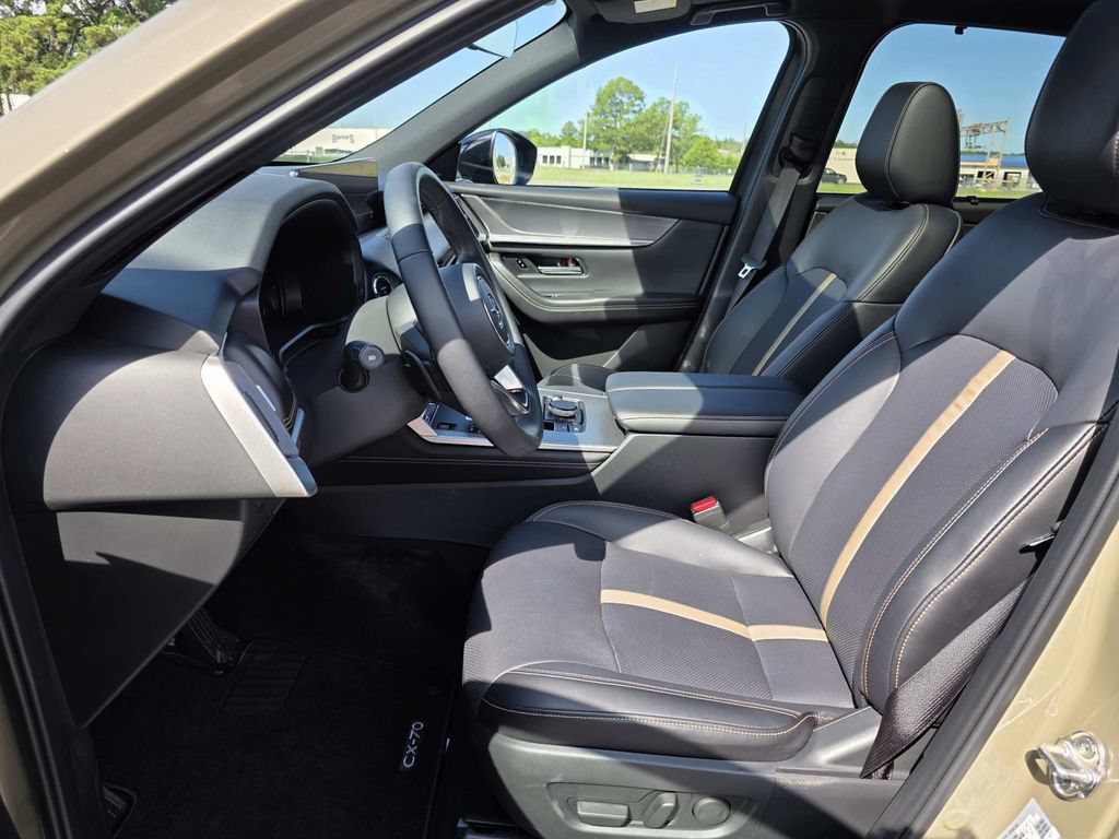 Certified 2025 MAZDA CX-70 Plug-In Hybrid w/ Premium Plus AWD/4WD image 10