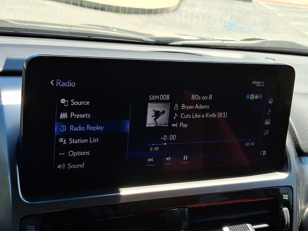 Used 2023 Lexus GX 460 Premium w/ Accessory Package AWD/4WD image 19