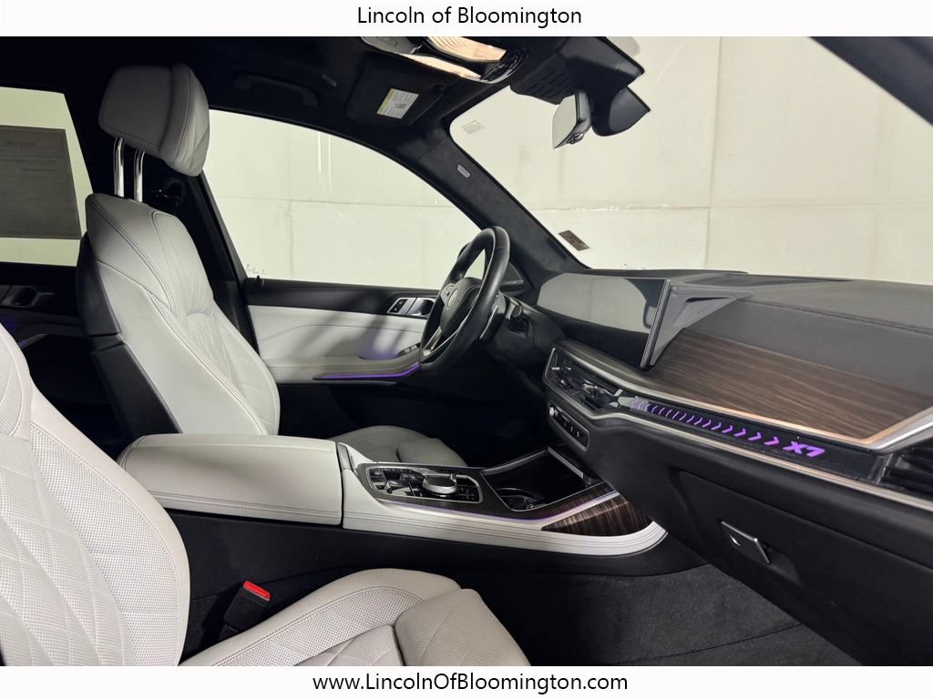 Used 2023 BMW X7 xDrive40i w/ Premium Package AWD/4WD image 14