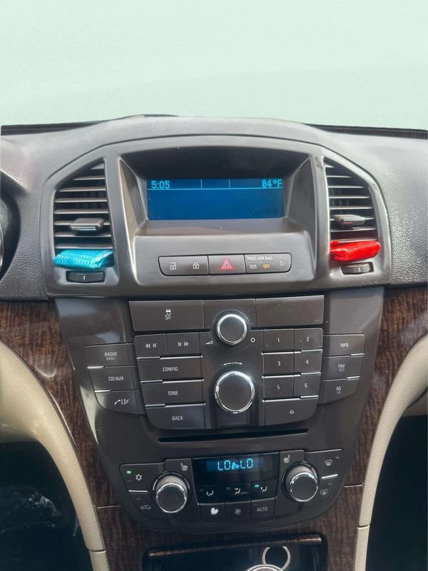 Used 2012 Buick Regal Leather FWD image 26