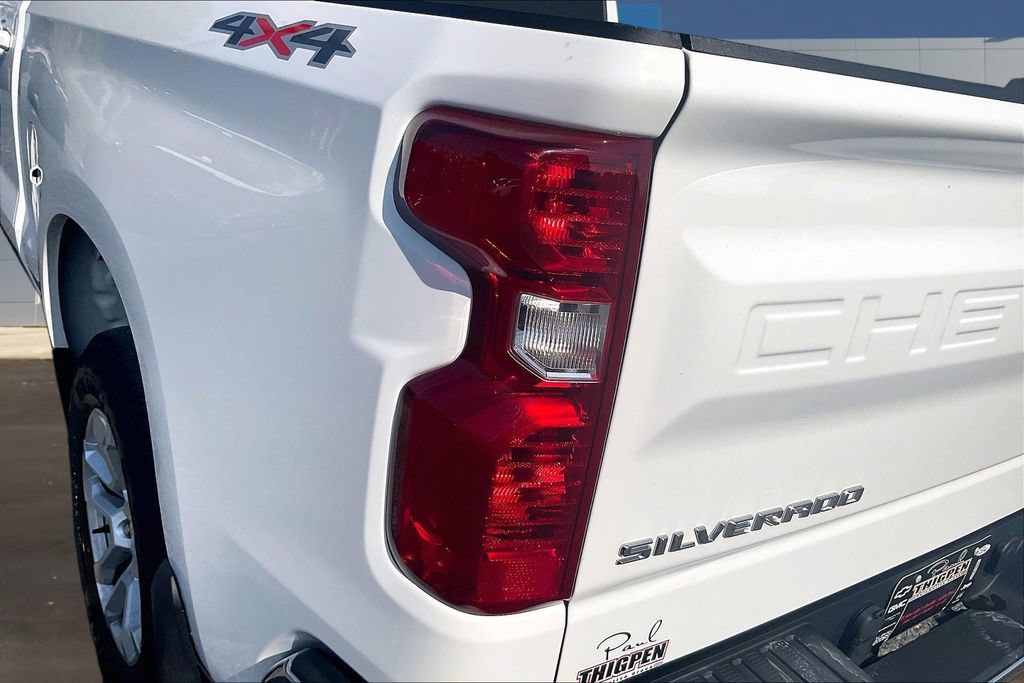 Used 2023 Chevrolet Silverado 1500 LT AWD/4WD image 24