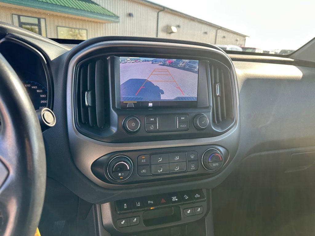 Used 2022 Chevrolet Colorado Z71 w/ Z71 Midnight Edition AWD/4WD image 17
