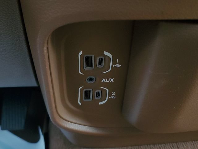 Used 2021 RAM 1500 Laramie AWD/4WD image 34