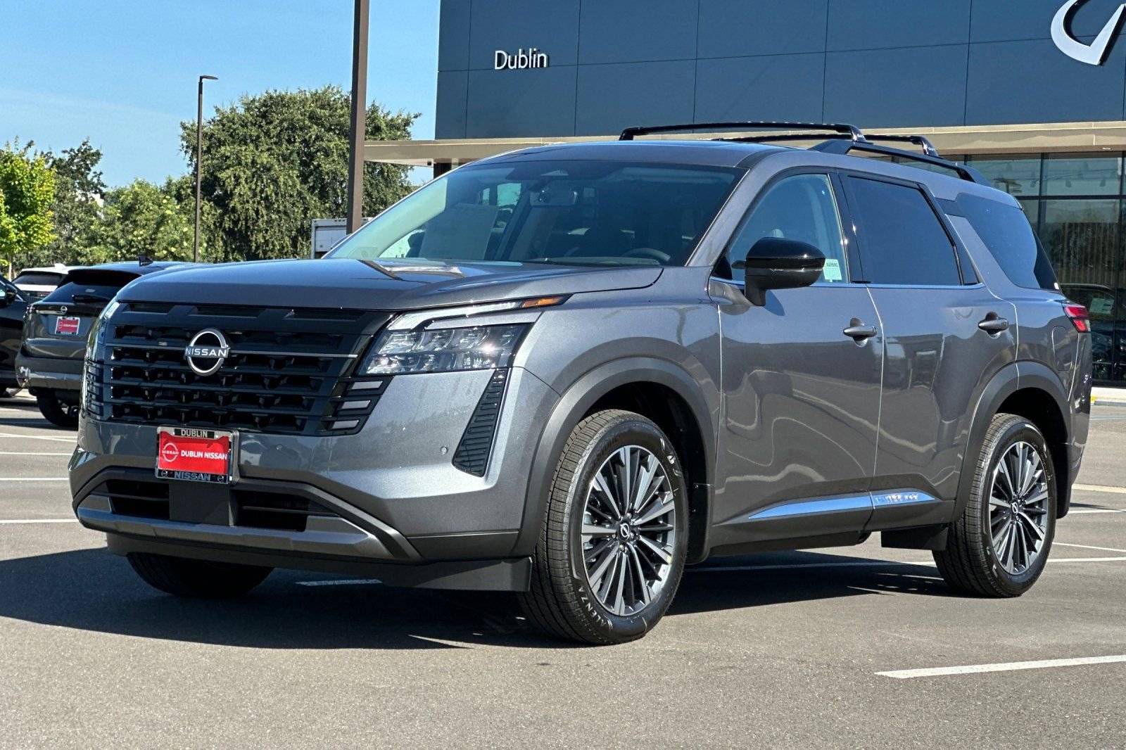 New 2026 Nissan Pathfinder Platinum AWD/4WD image 8