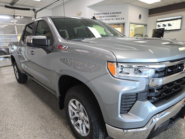New 2026 Chevrolet Silverado 1500 LT image 3