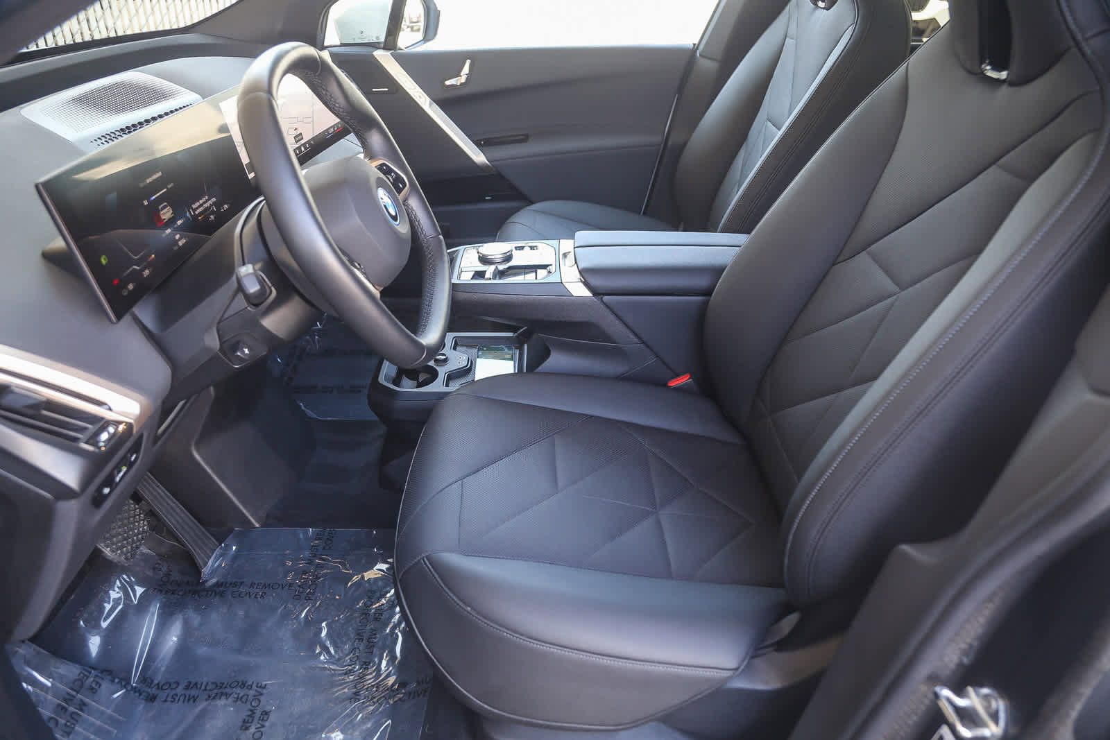 Used 2025 BMW iX xDrive50 image 14