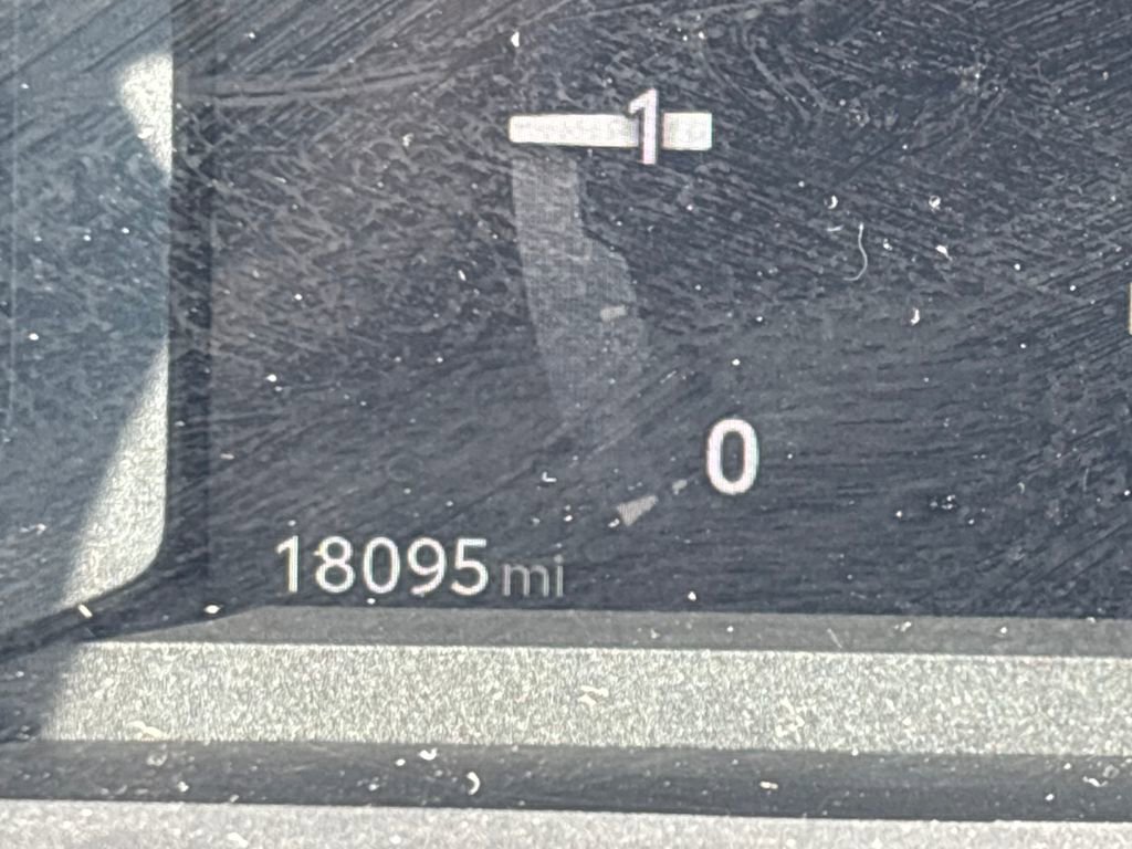 Used 2025 Toyota Tacoma SR image 22