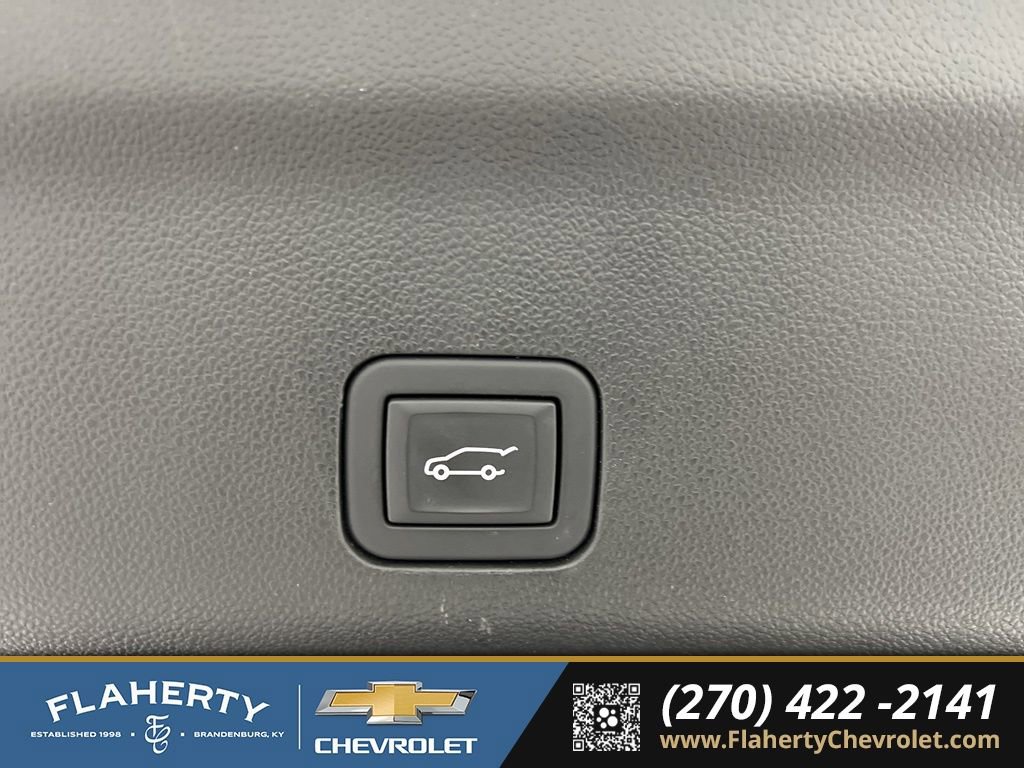 Used 2024 GMC Yukon XL AT4 w/ Technology Package image 20