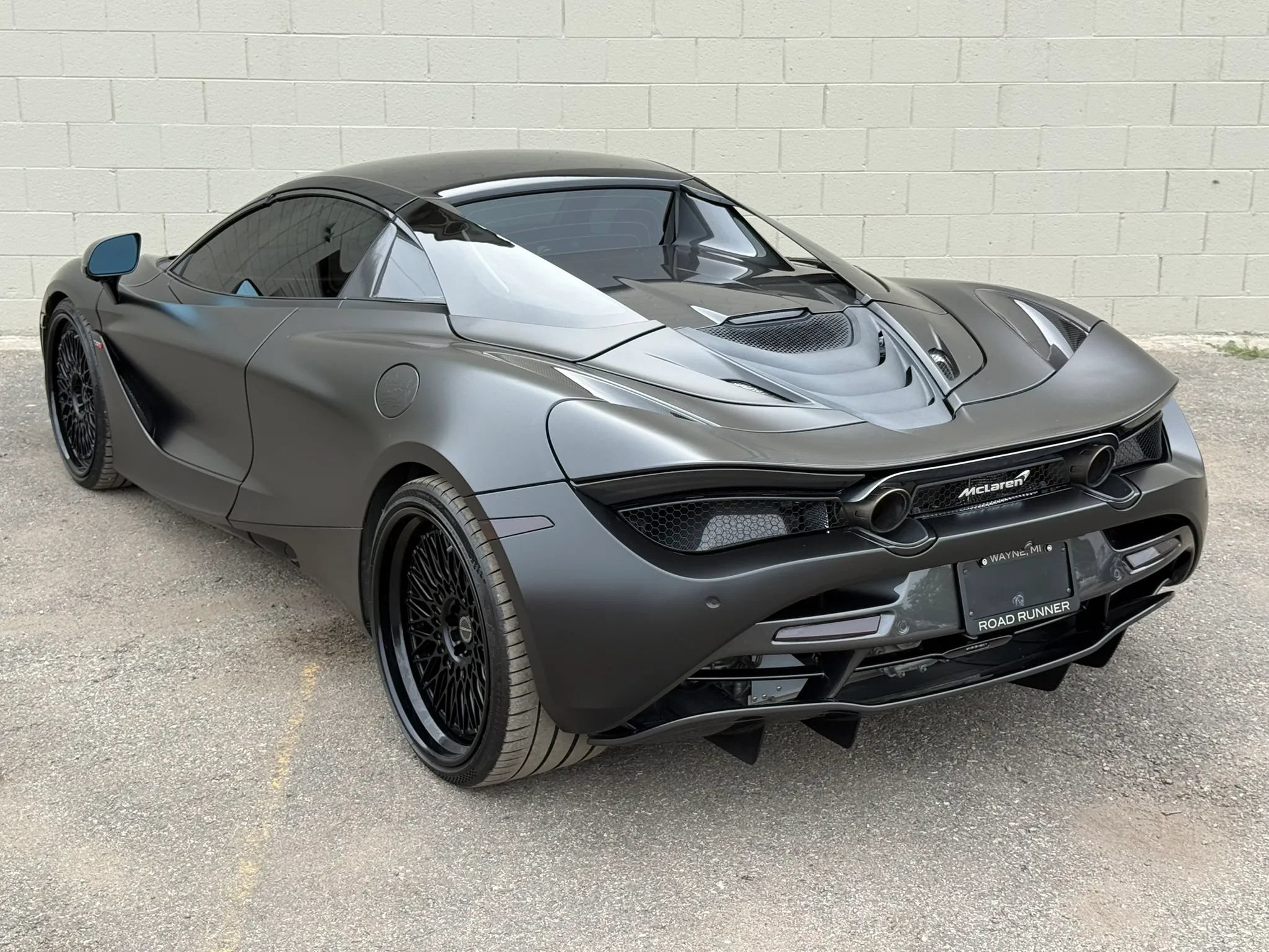 Used 2022 McLaren 720S Performance RWD image 11