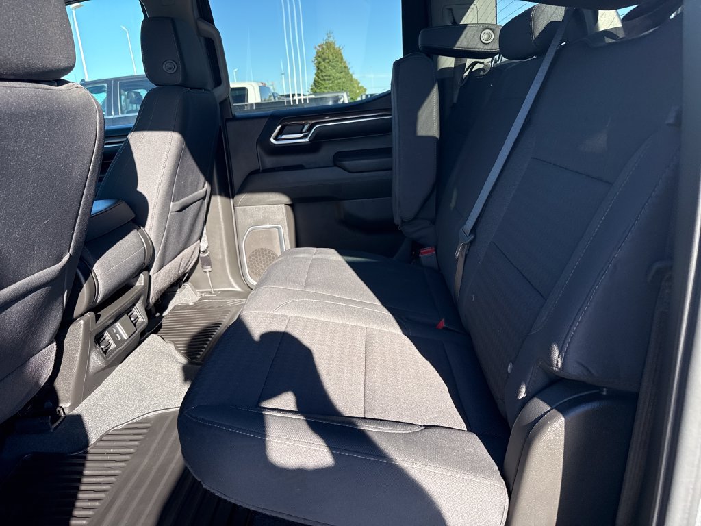 Used 2024 Chevrolet Silverado 1500 LT AWD/4WD image 37