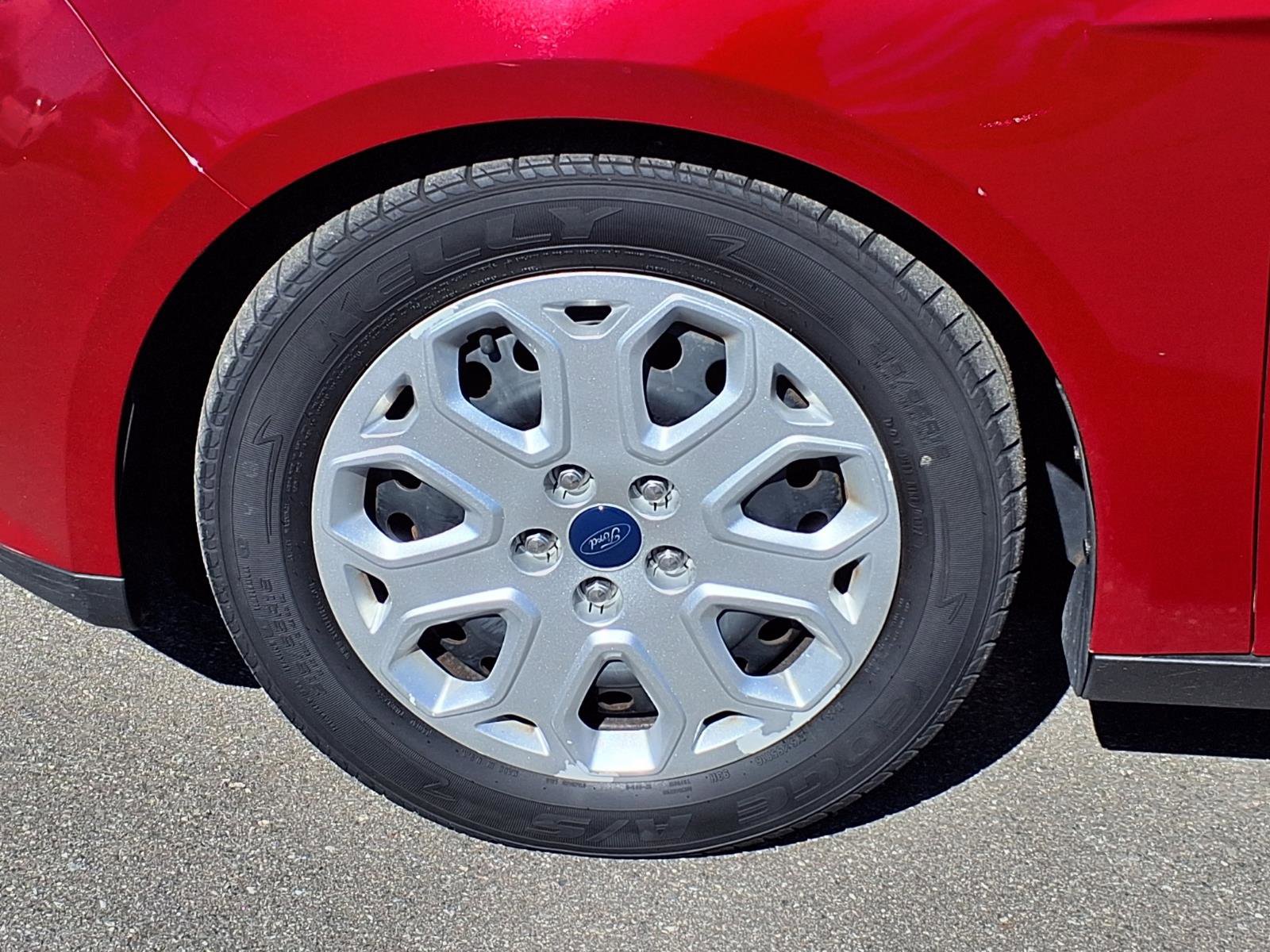 Used 2012 Ford Focus SE image 25