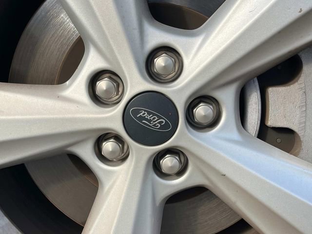 Used 2023 Ford Edge SE AWD/4WD image 13