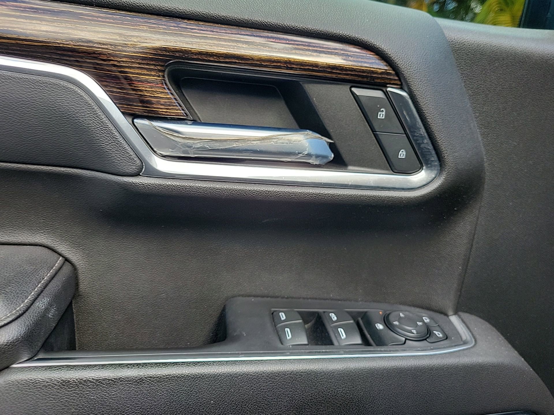 Used 2023 GMC Sierra 1500 Elevation image 21