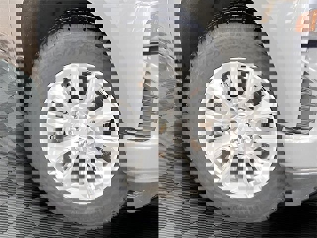 Certified 2022 Chevrolet Silverado 1500 Custom image 17