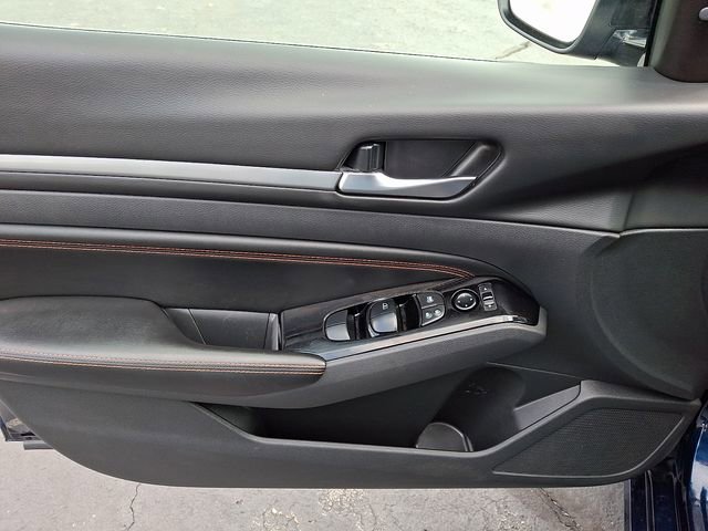 Used 2023 Nissan Altima 2.5 SR image 13