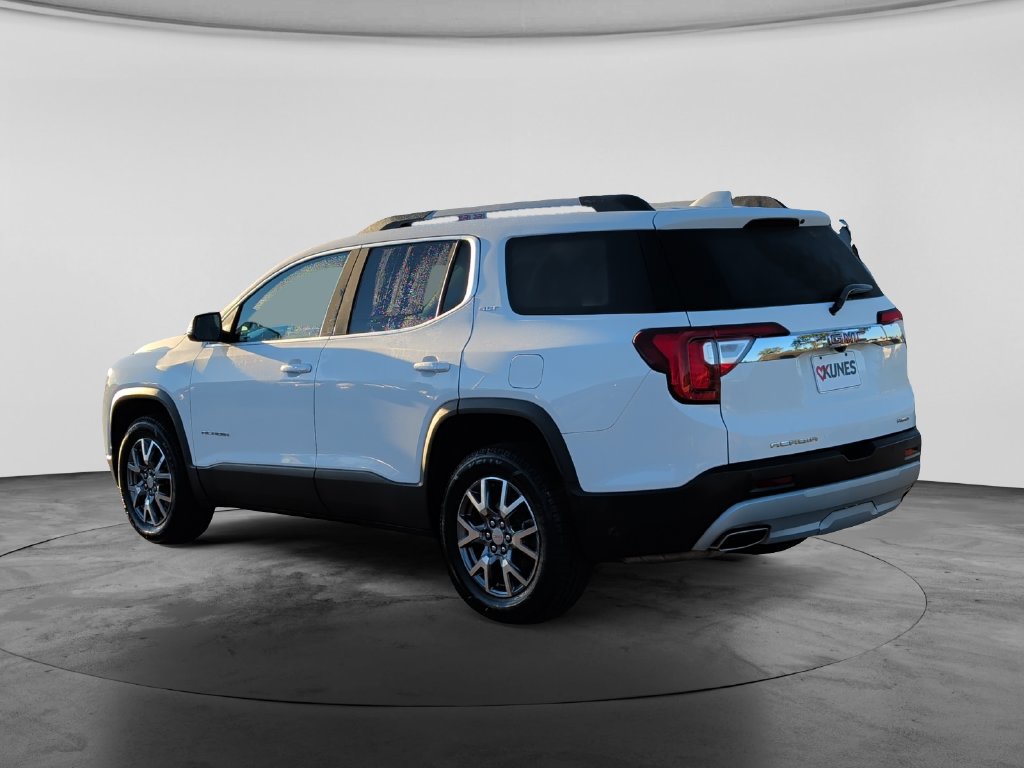 Used 2023 GMC Acadia SLT AWD/4WD image 5