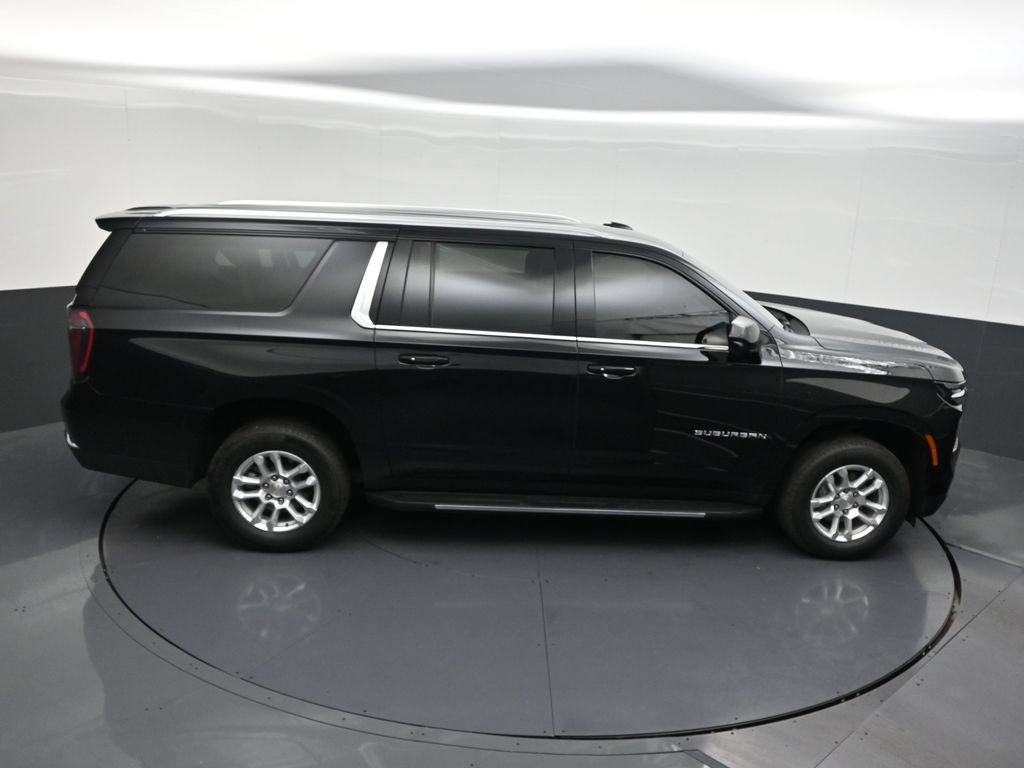 Used 2025 Chevrolet Suburban LS RWD image 22