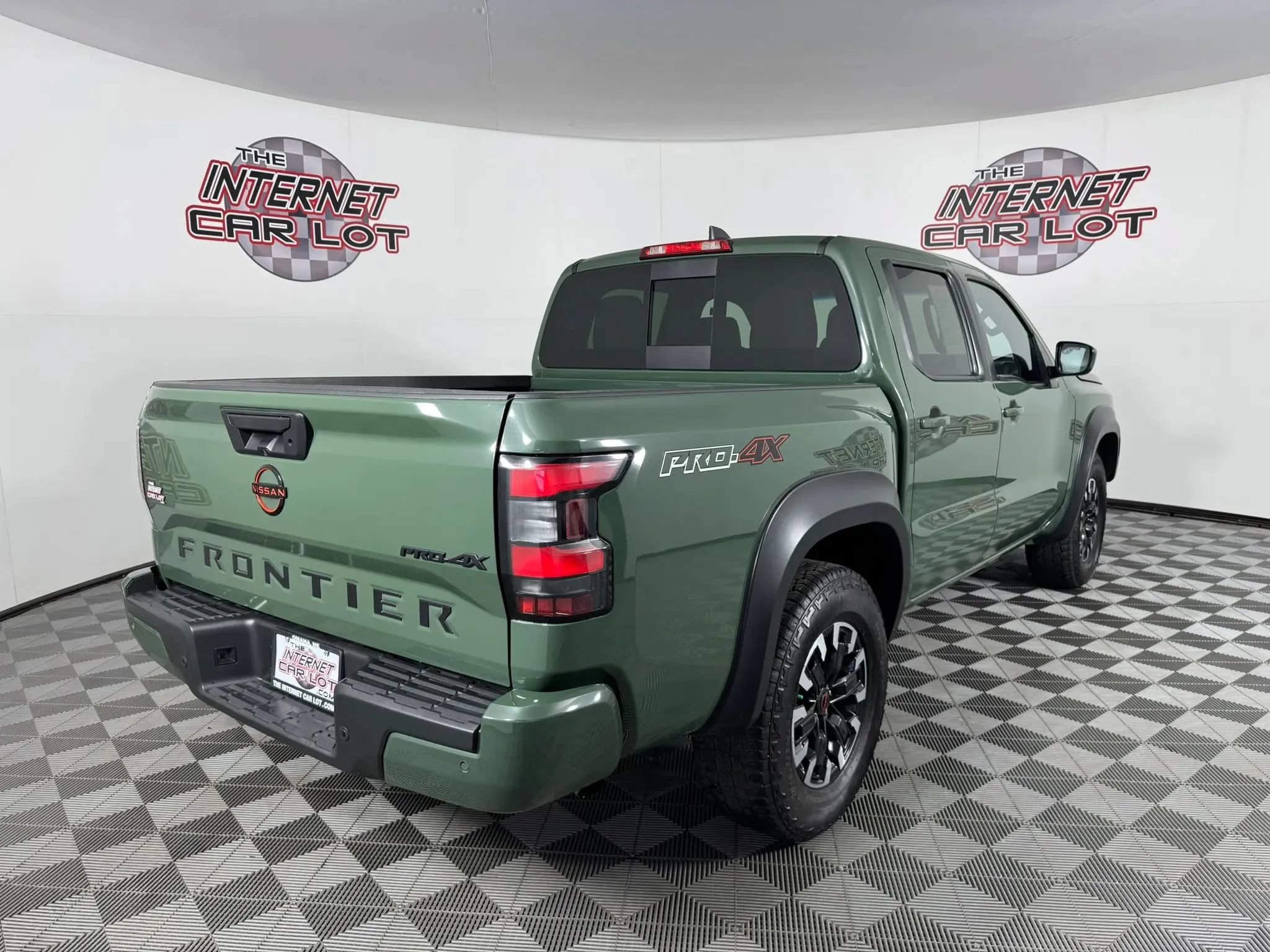 Used 2024 Nissan Frontier PRO-4X w/ Technology Package AWD/4WD image 7