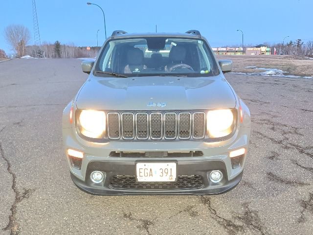 Used 2020 Jeep Renegade Latitude w/ Cold Weather Group image 11