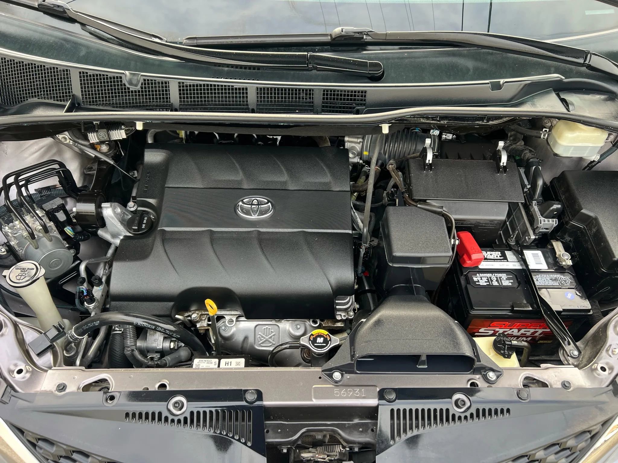 Used 2014 Toyota Sienna SE image 32