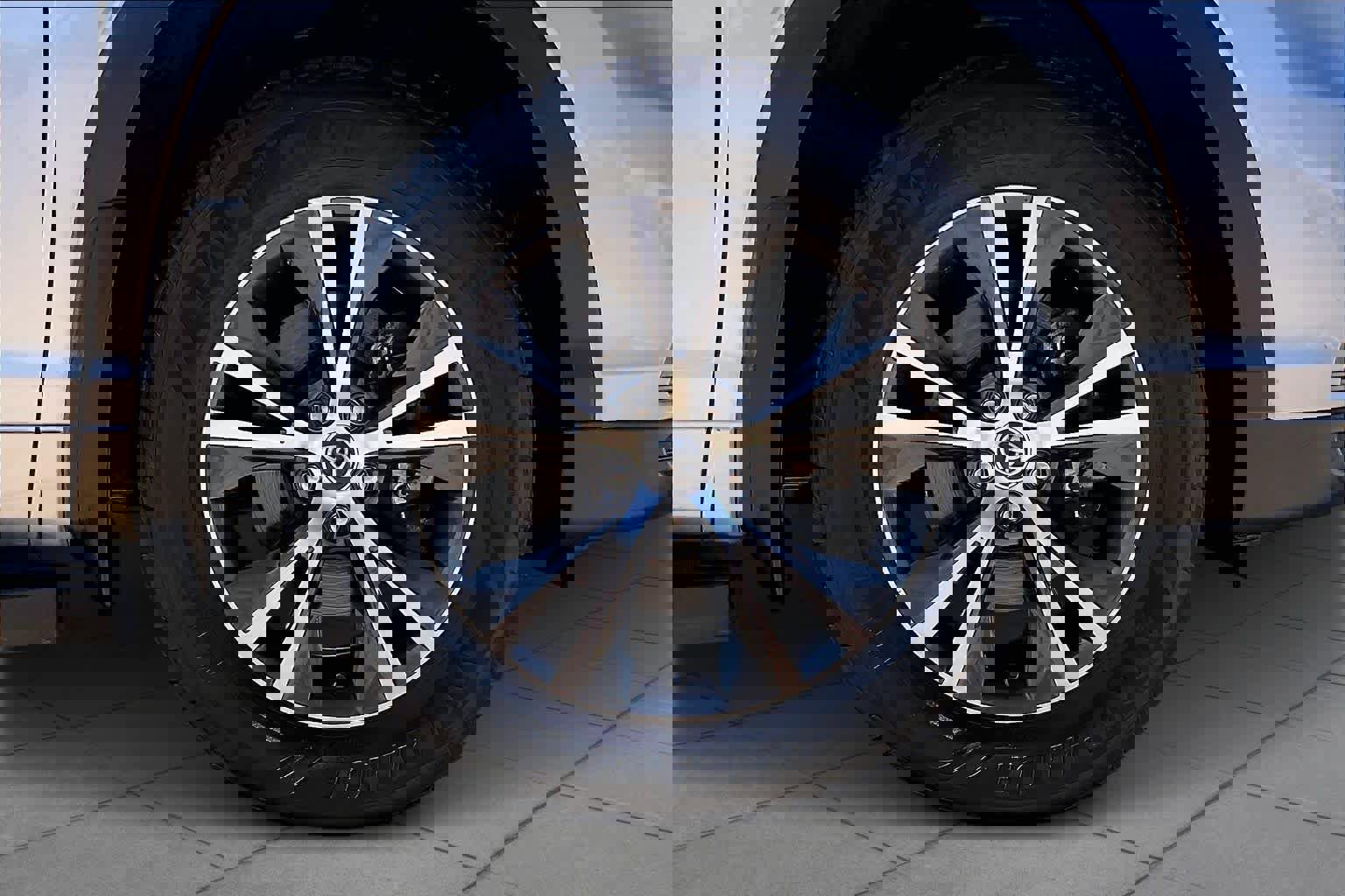 Used 2016 Toyota Highlander XLE image 11