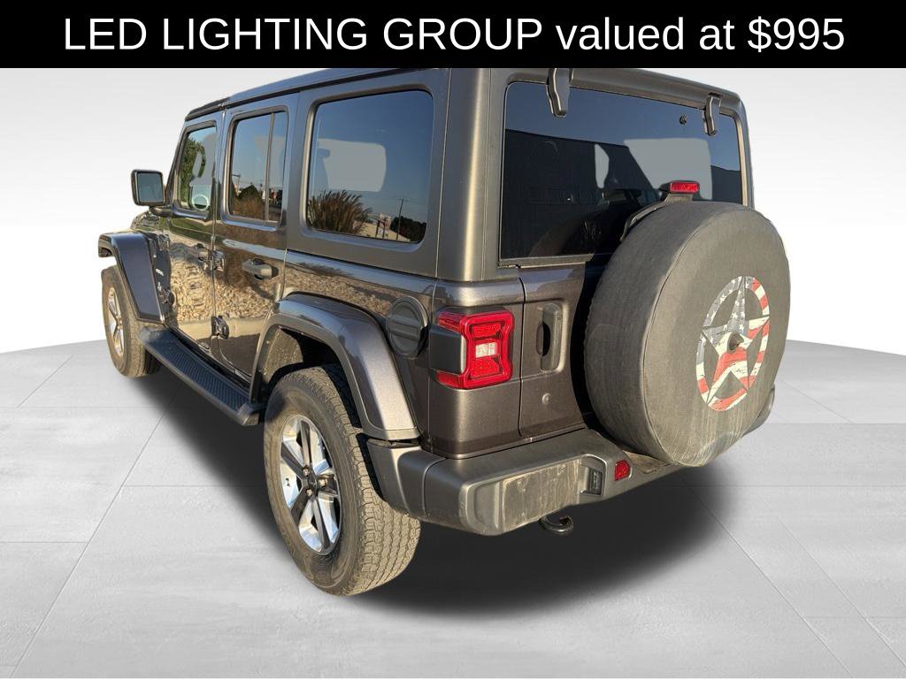 Used 2018 Jeep Wrangler Unlimited Sahara AWD/4WD image 5