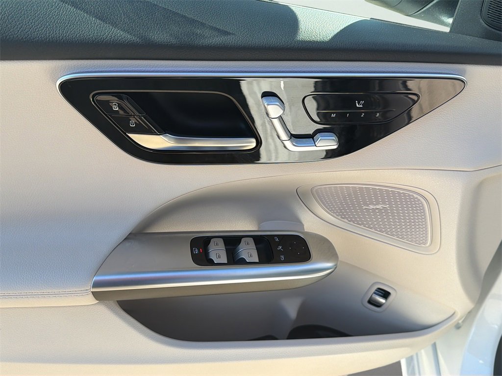 Certified 2025 Mercedes-Benz C 300 4MATIC Sedan image 10