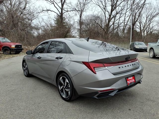 Used 2023 Hyundai Elantra Limited image 6