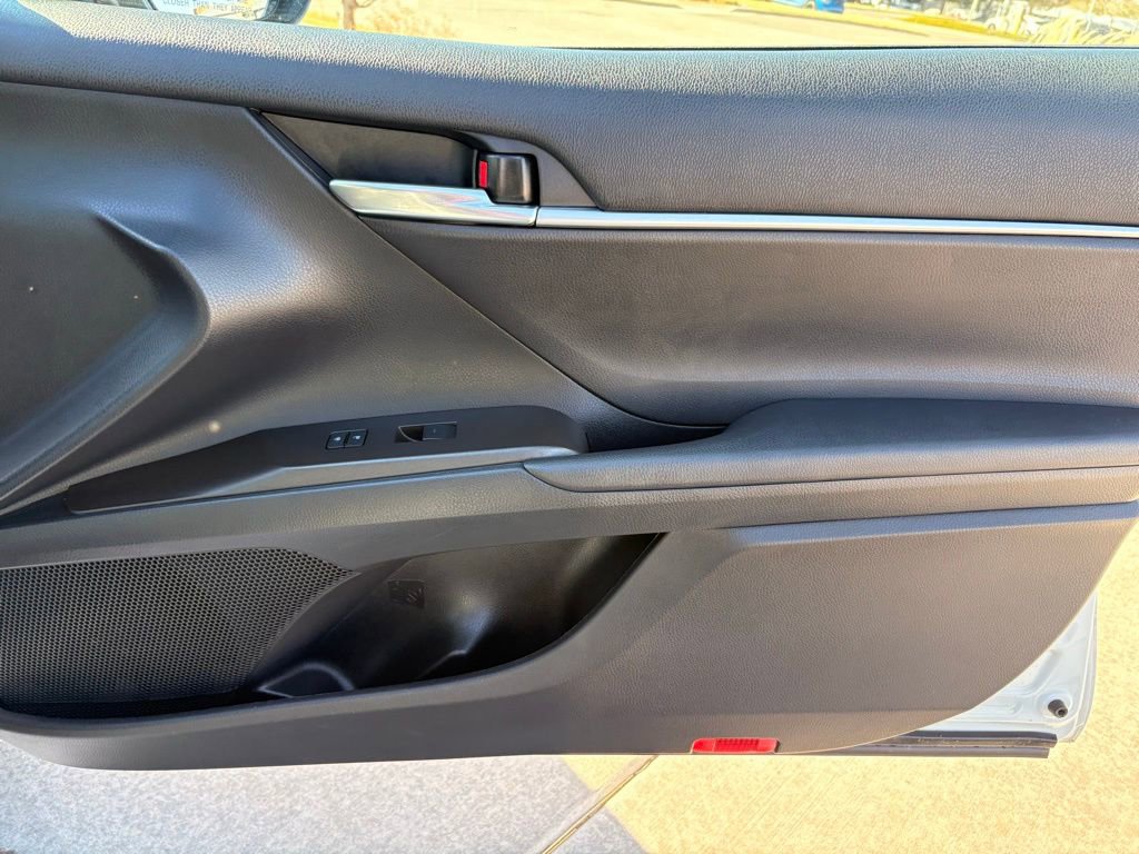 Used 2023 Toyota Camry SE image 34