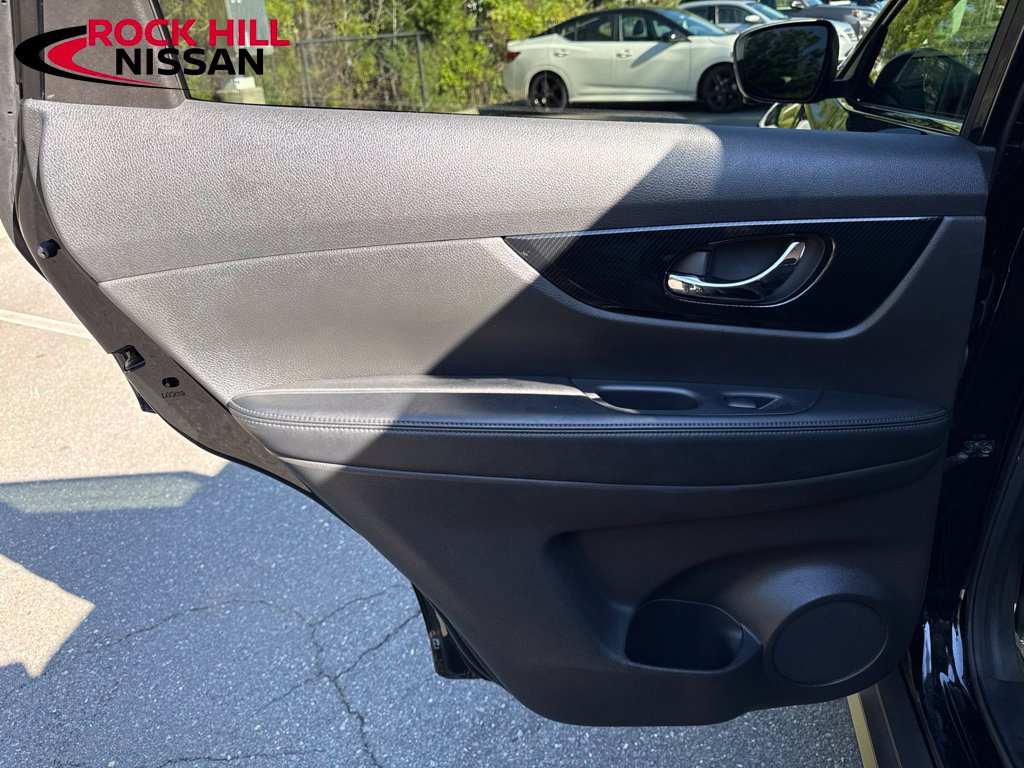 Used 2020 Nissan Rogue SL FWD image 25