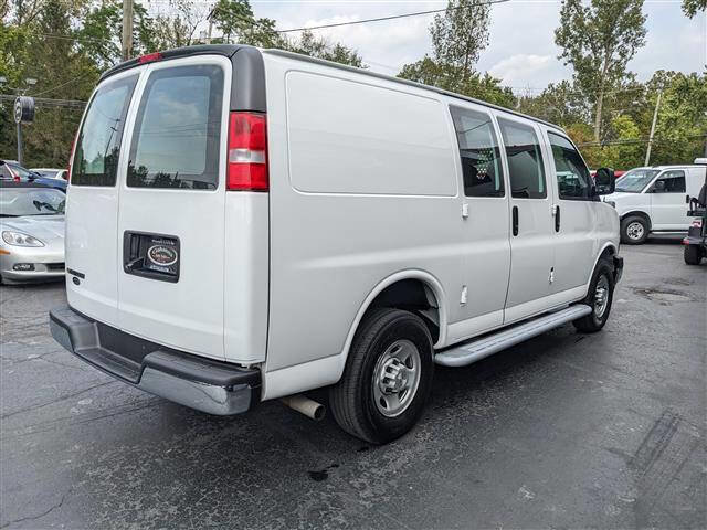 Used 2023 Chevrolet Express 2500 w/ Driver Convenience Package image 5