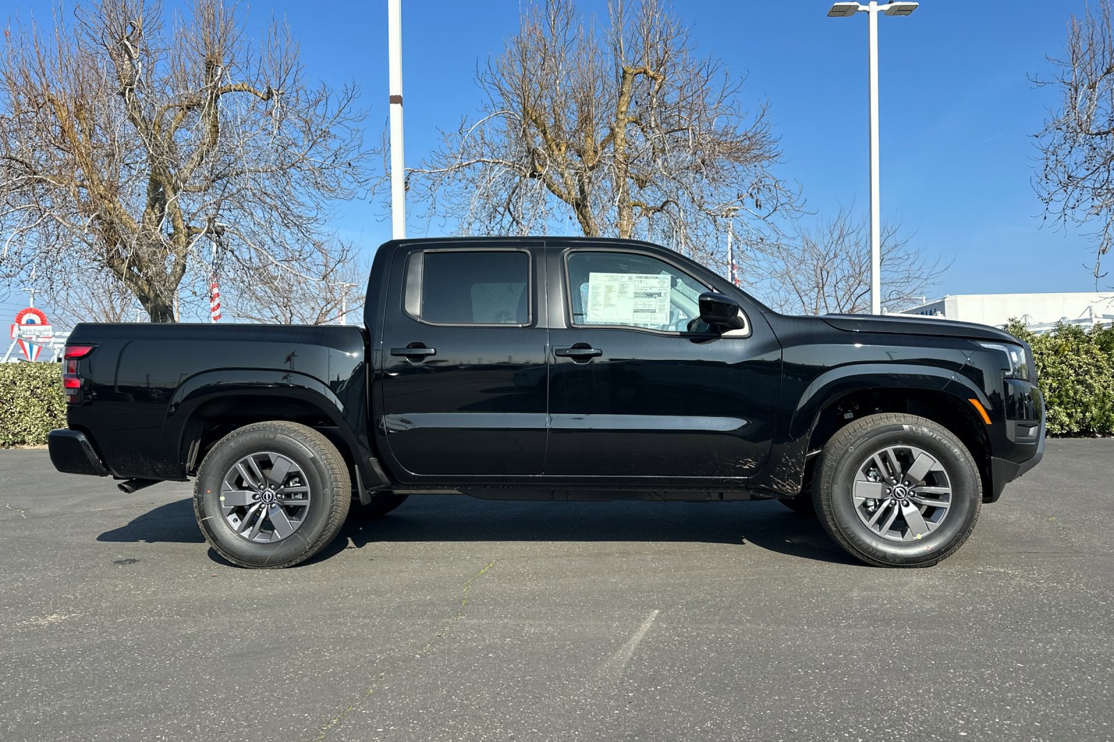 New 2026 Nissan Frontier SV w/ SV Convenience Package image 3