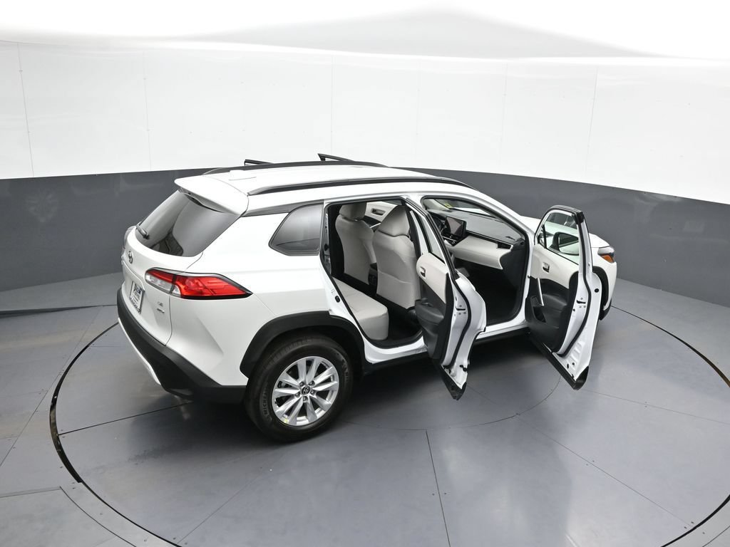 Certified 2024 Toyota Corolla Cross LE AWD/4WD image 44