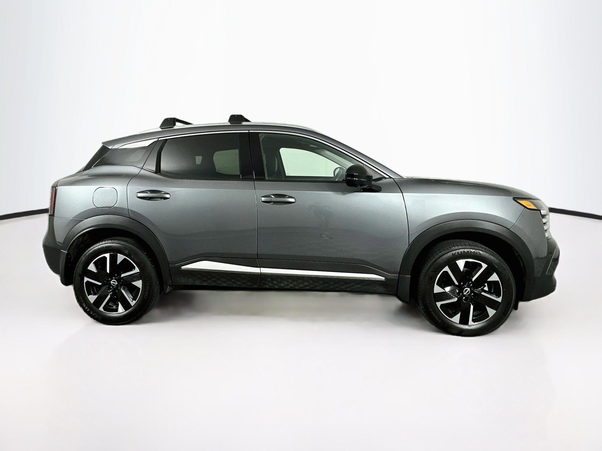 Used 2026 Nissan Kicks SR FWD image 10