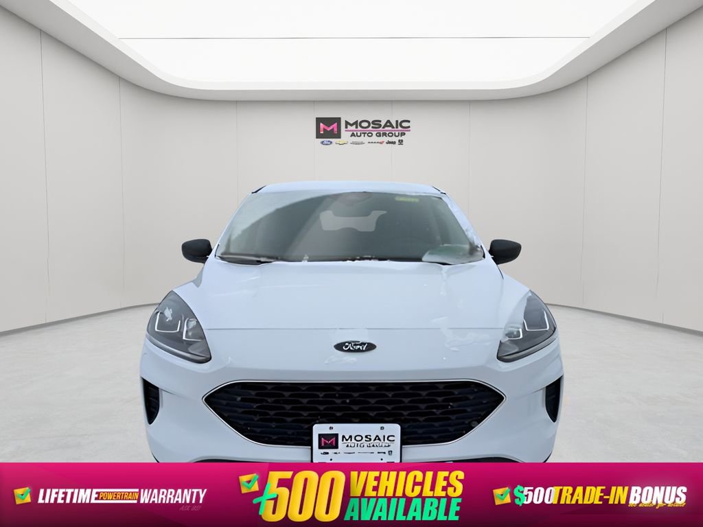 Used 2022 Ford Escape SE image 2