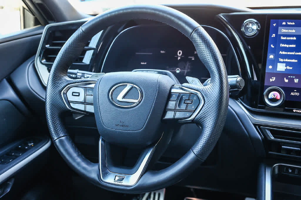 Used 2025 Lexus TX 500h AWD w/ Technology Package image 16