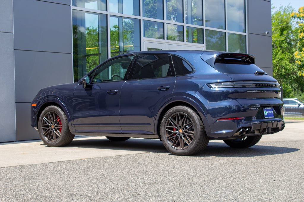 Used 2026 Porsche Cayenne GTS AWD/4WD image 8