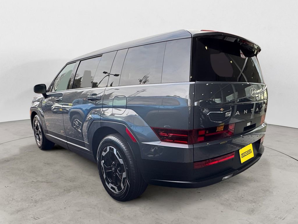 Used 2024 Hyundai Santa Fe SE image 2