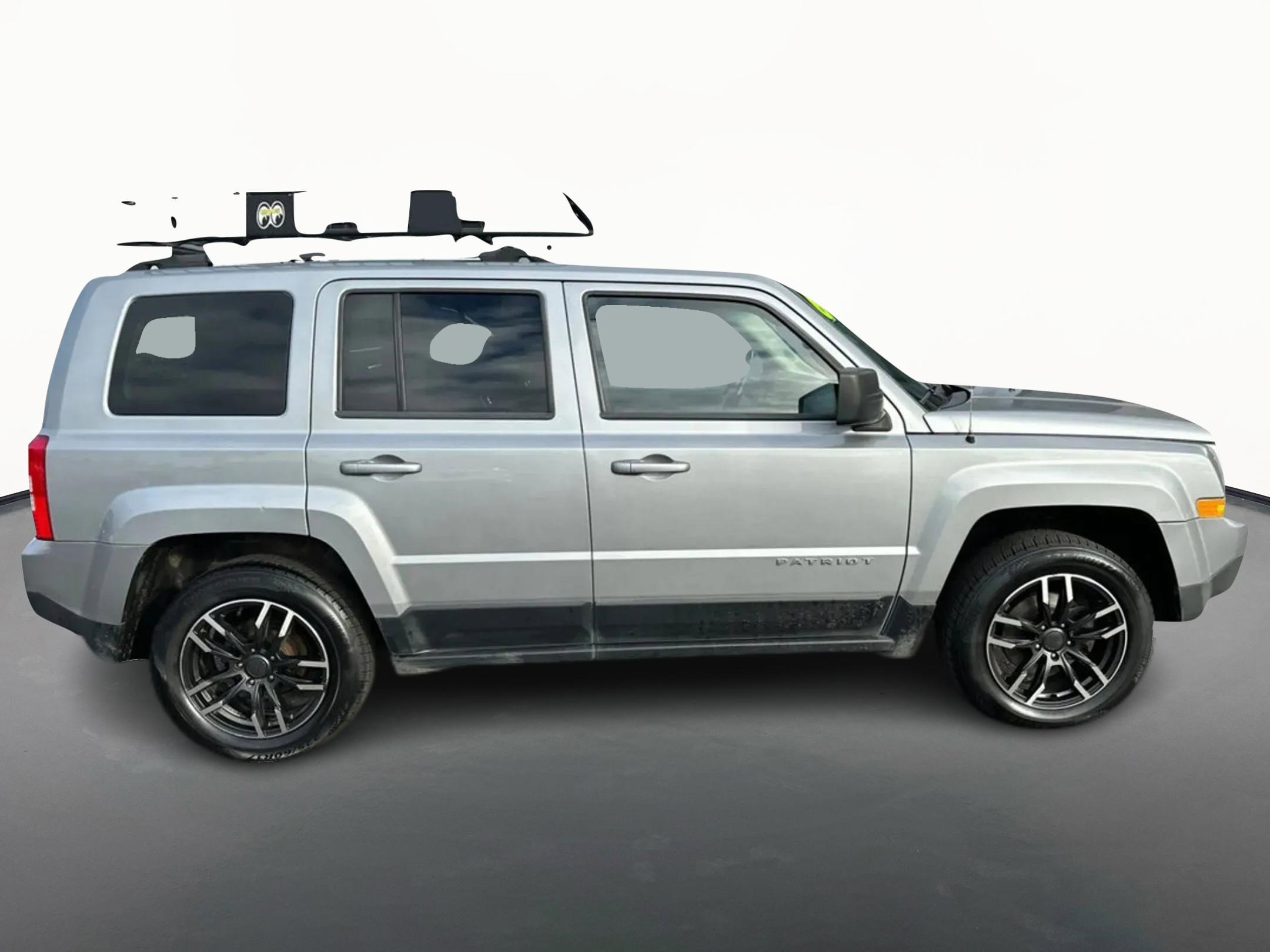 Used 2014 Jeep Patriot Latitude AWD/4WD image 2