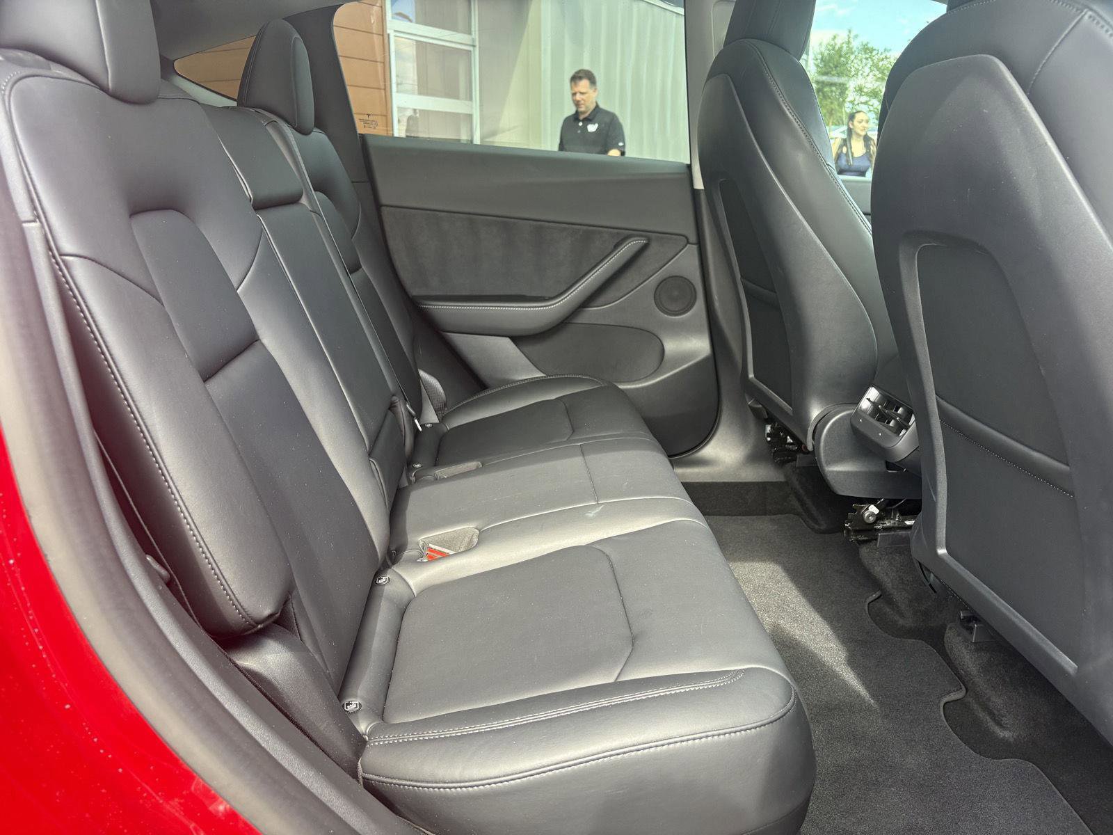 Used 2022 Tesla Model Y Long Range AWD/4WD image 19