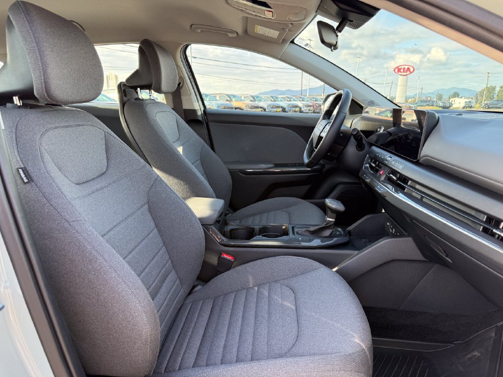 Certified 2025 Kia K4 EX FWD image 12