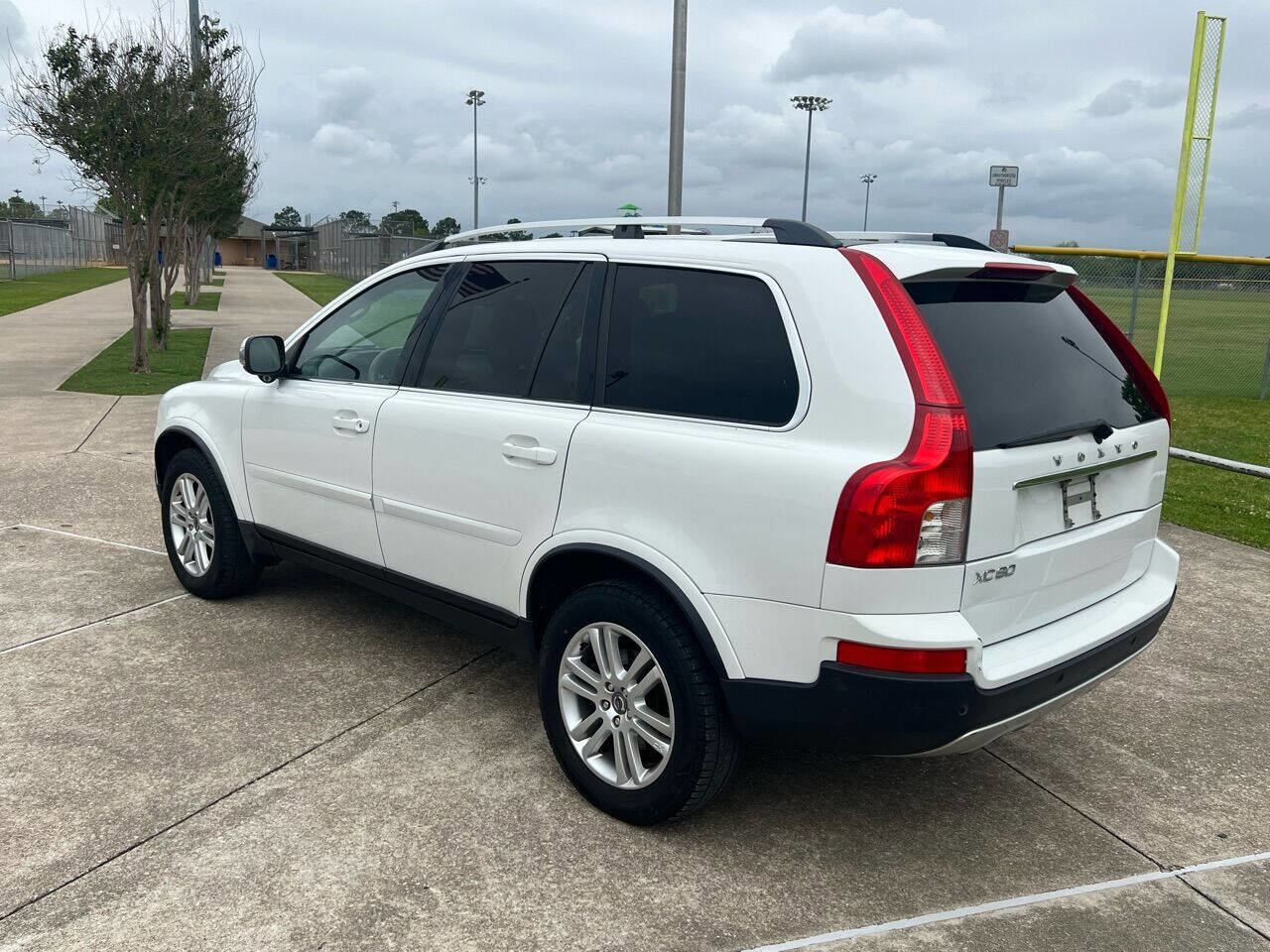 Used 2011 Volvo XC90 3.2 image 2