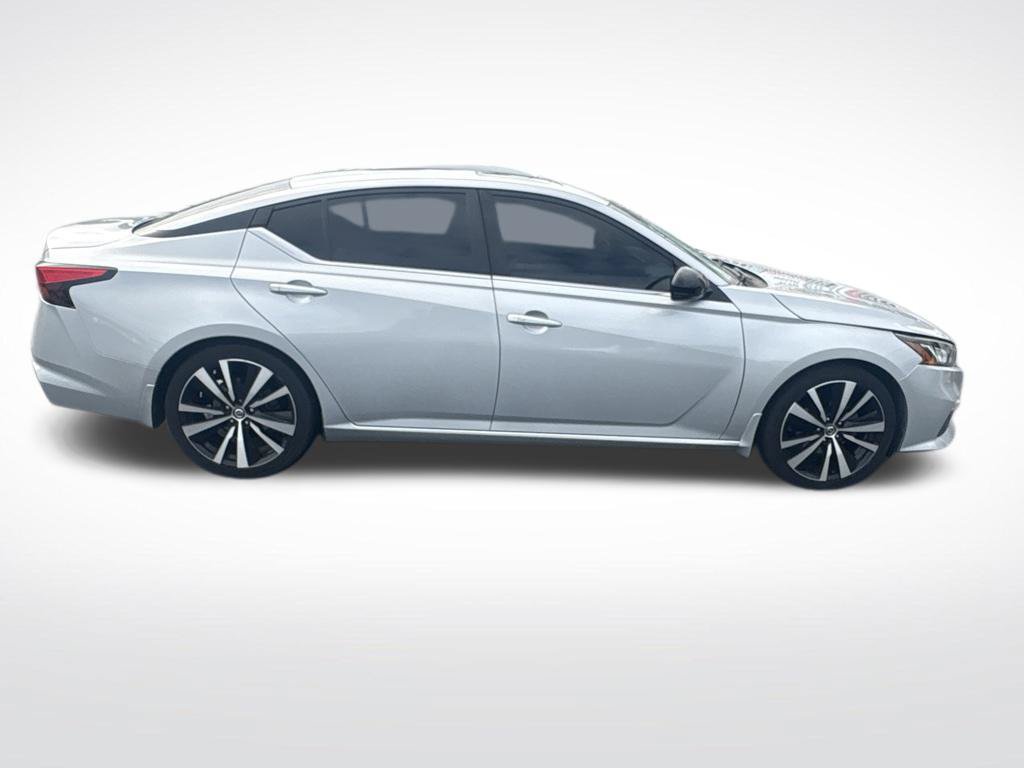 Certified 2021 Nissan Altima 2.0 SR FWD image 3