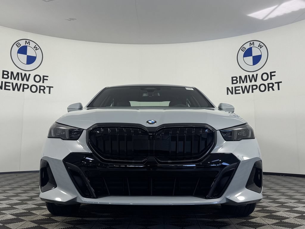 New 2027 BMW 530i xDrive w/ M Sport Package AWD/4WD image 4