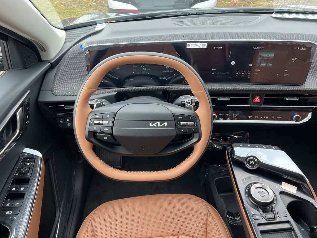 New 2025 Kia EV6 Wind image 11