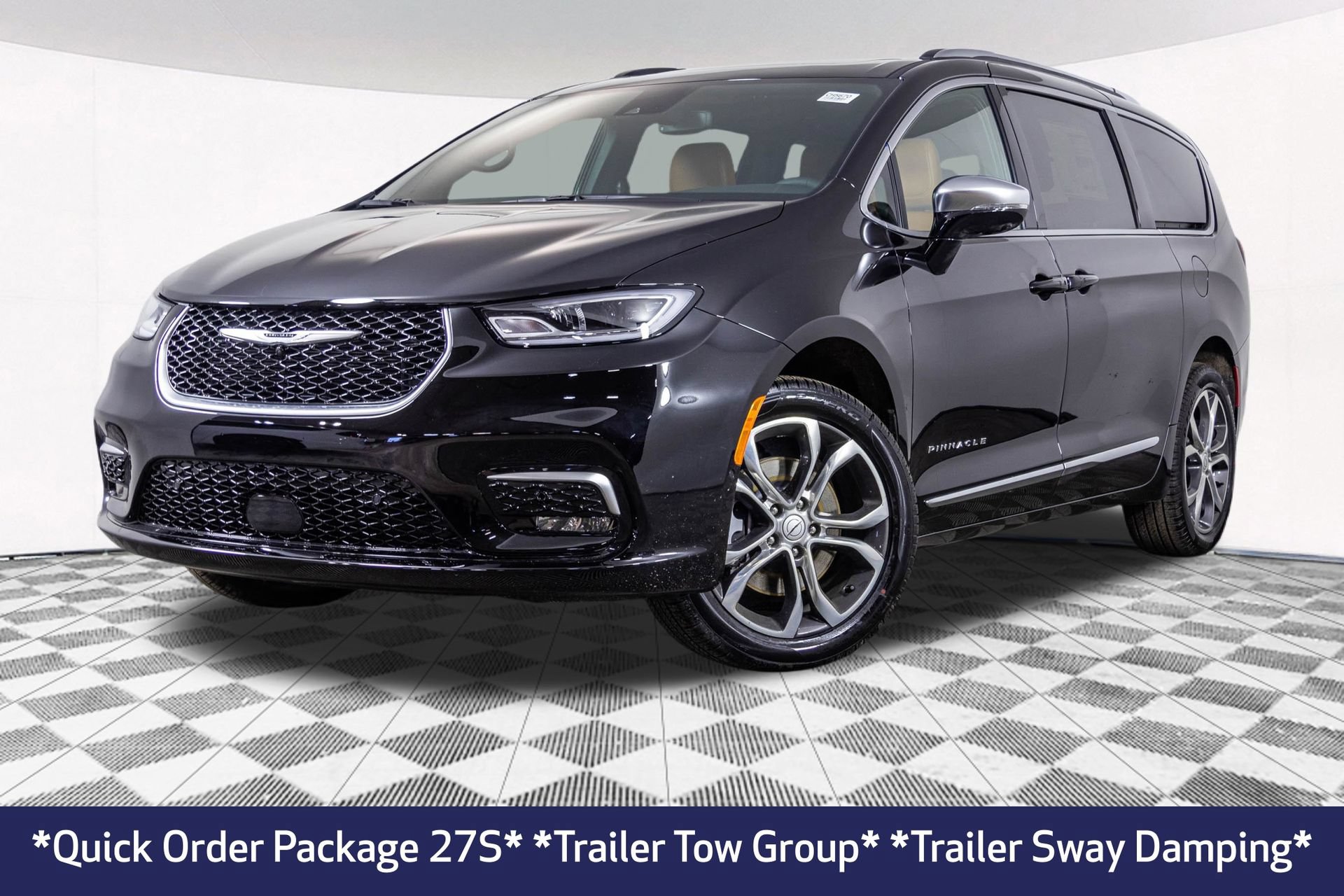 New 2026 Chrysler Pacifica Pinnacle w/ Trailer Tow Group AWD/4WD image 2
