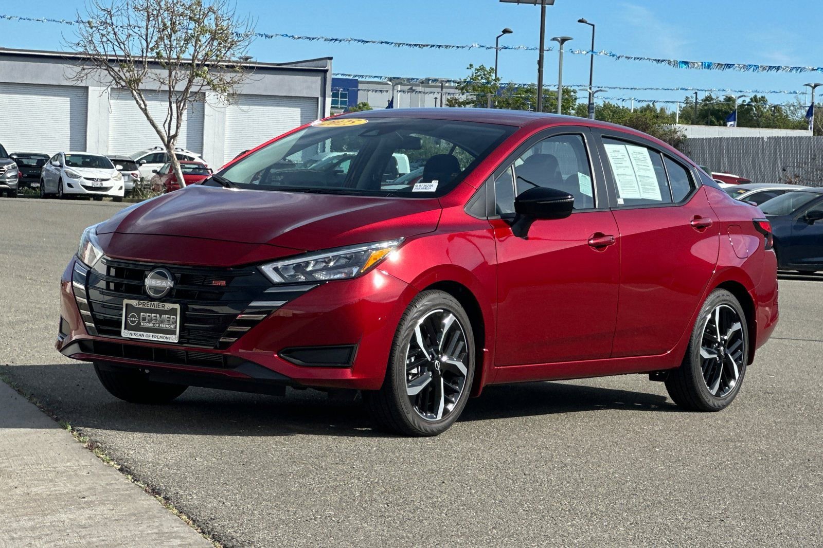 Used 2025 Nissan Versa SR w/ Trunk Package image 8