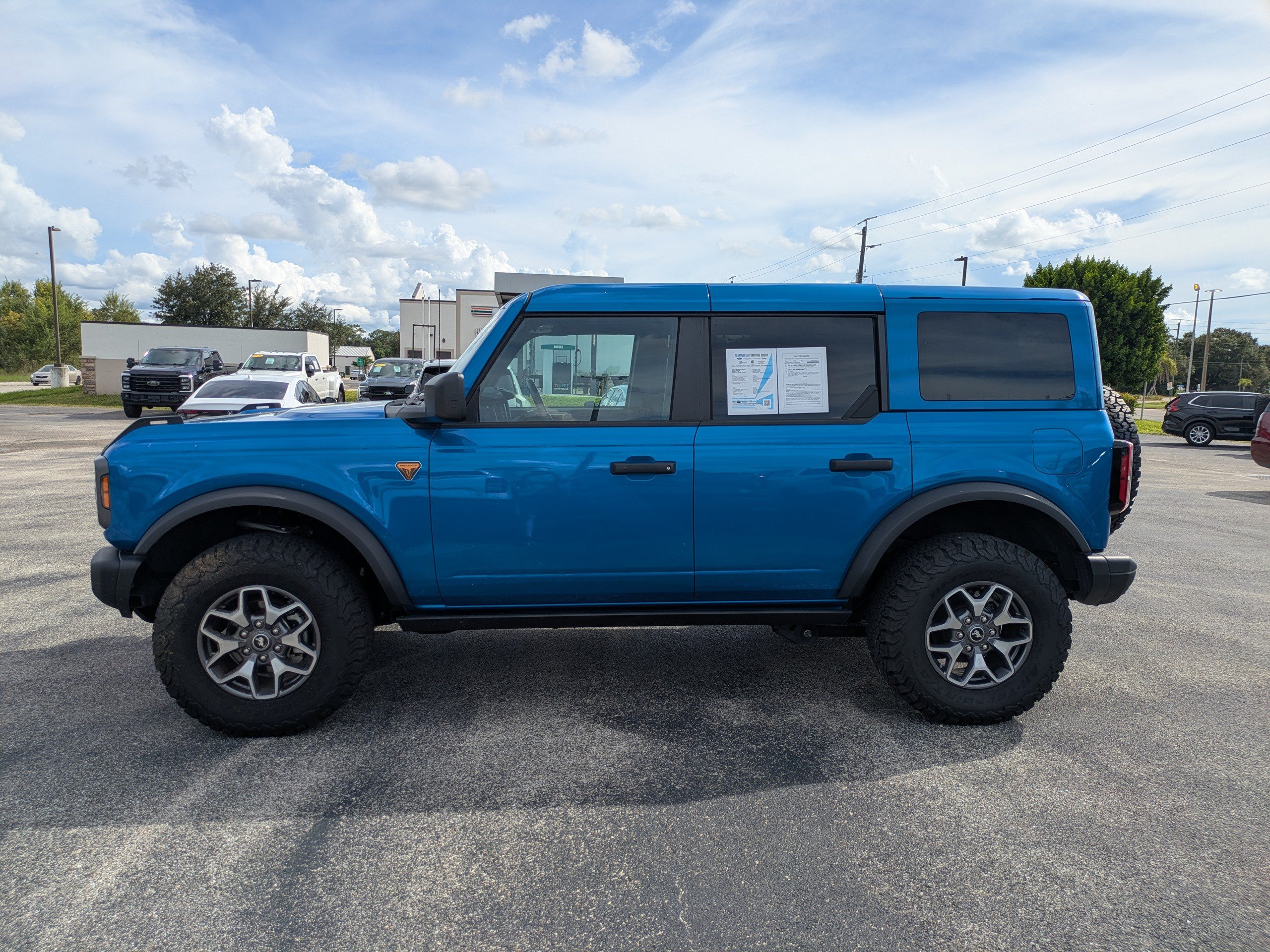 Used 2025 Ford Bronco Badlands AWD/4WD image 7