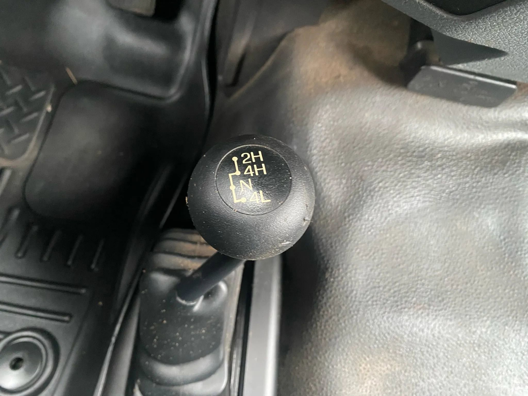Used 2015 Ford F550 4x4 Regular Cab Super Duty image 16