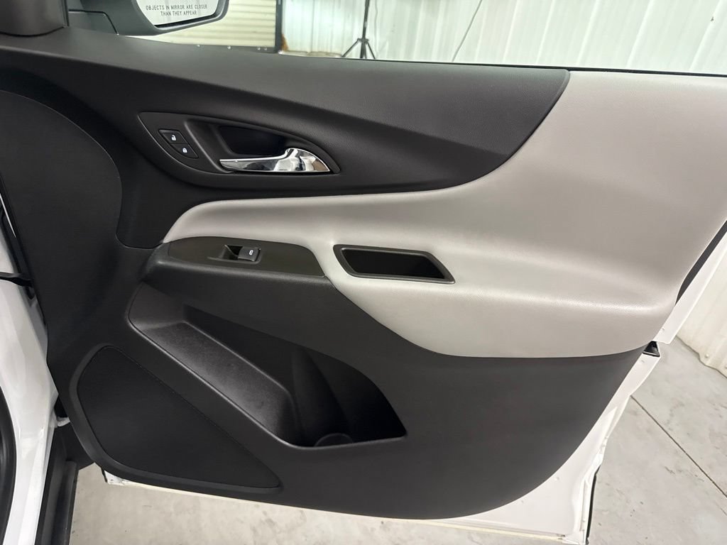 Used 2023 Chevrolet Equinox LT FWD image 18